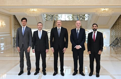 Prezident İlham Əliyev FIFA-nın prezidentini qəbul edib