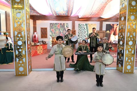 Prezident İlham Əliyev MDB Ölkələrinin Milli Kulinariya Festivalı ilə tanış olub, rəsmi qəbulda iştirak edib