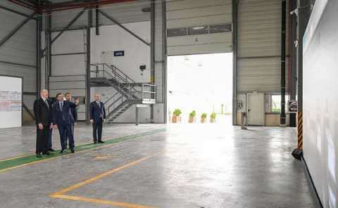 Prezident Qaradağ rayonunda kağız və gigiyenik məhsulların istehsalı müəssisəsinin açılışında iştirak edib