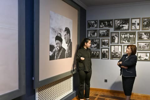 Sahibə Qafarova Bişkekdə "Ata-Beyit" Memorial Kompleksini və Çingiz Aytmatovun ev-muzeyini ziyarət edib
