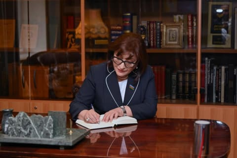 Sahibə Qafarova Bişkekdə "Ata-Beyit" Memorial Kompleksini və Çingiz Aytmatovun ev-muzeyini ziyarət edib