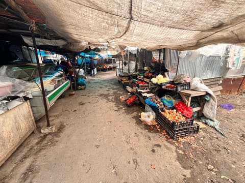 Şəmkirdə bazarda ciddi nöqsanlar aşkarlanıb - FOTOLAR