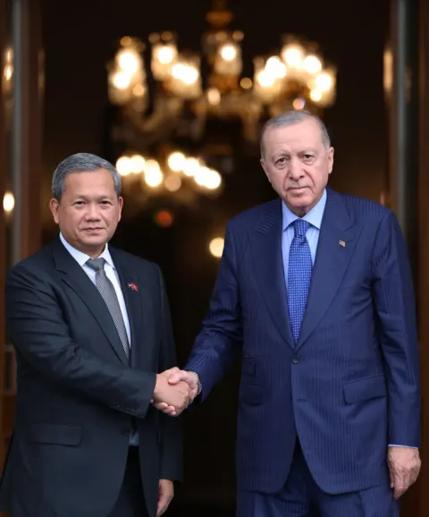 Türkiyə Prezidenti Kambocanın Baş naziri ilə müzakirə aparıb