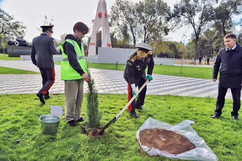 Zakir Həsənov MDB Müdafiə Nazirləri Şurasının iclasında iştirak edib
