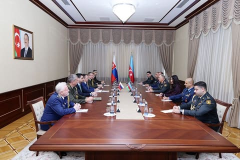 Zakir Hasanov receives Slovak delegation