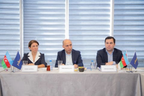 Emin Əmrullayev beşinci "Yüksəliş" müsabiqəsinin qalibləri ilə görüşüb
