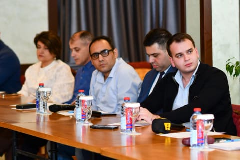 “İcbari tibbi sığorta sisteminin işləmə prinsipləri və tibbi xidmətlərin təşkili” mövzusunda təlim keçirilib