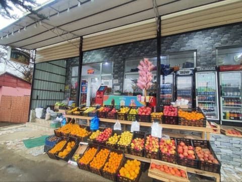 Astara və Lənkəranda marketdə saxta alkoqollu içkilər aşkarlanıb