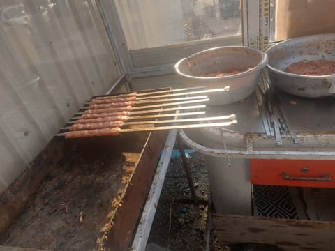 Avtovağzal yaxınlığında çadırtipli kafenin fəaliyyətinə məhdudiyyət qoyulub