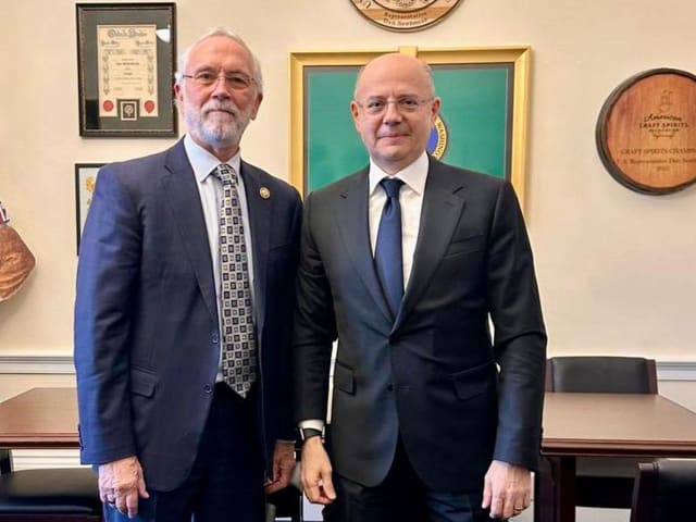 Vaşinqtonda Azərbaycanın regional enerji təchizatında rolu müzakirə olunub