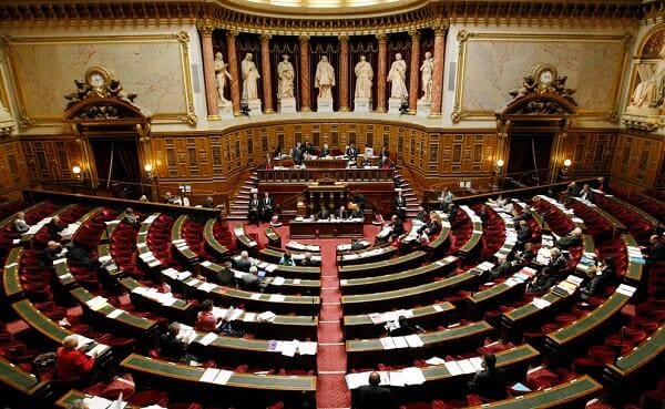 Fransa senatında gələn ilin büdcəsi ilə bağlı razılıq əldə olunmayıb