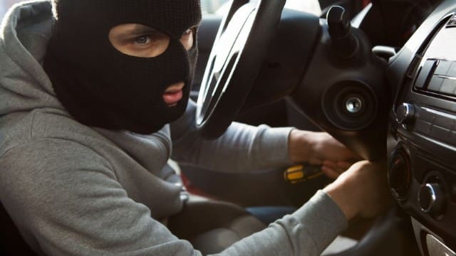 Biləsuvarda avtomobil qaçıran şəxslər saxlanılıb