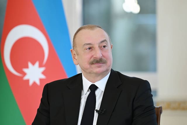 Xorvatiya Respublikasının sabiq Prezidenti Stepan Mesiç İlham Əliyevi təbrik edib