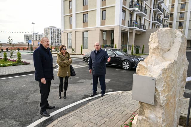 İlham Əliyev Ağdamda 2-ci yaşayış kompleksinin açılışında iştirak edib - YENİLƏNİB
