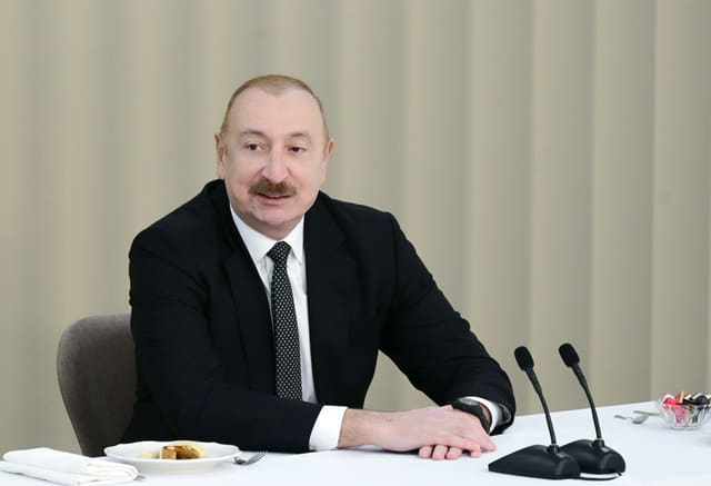 İlham Əliyev: Ağdam-Хаnkəndi dəmir yolunun inşası ilə məşğuluq