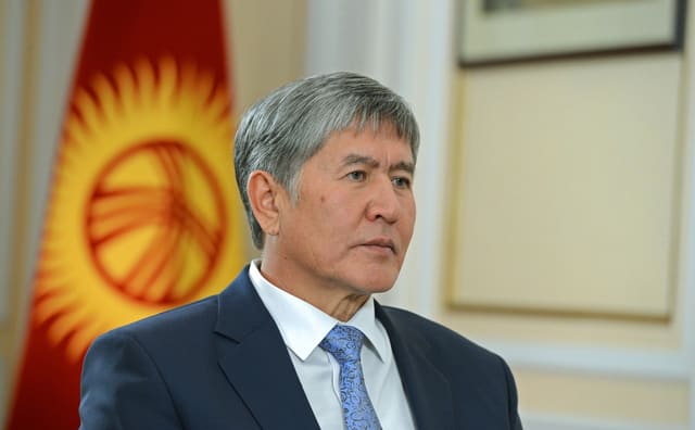 Qırğızıstanın keçmiş prezidenti Almazbek Atambayev dövlət mükafatlarından məhrum edilib