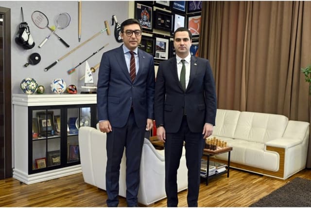 Azərbaycan və Slovakiya buz üzərində idman növləri üzrə əməkdaşlığı müzakirə edib