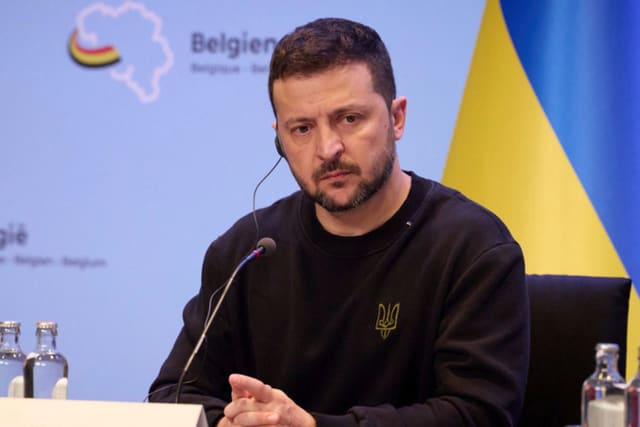 Zelenski: "Trampla görüşdə beş məsələni müzakirə edəcəyik"