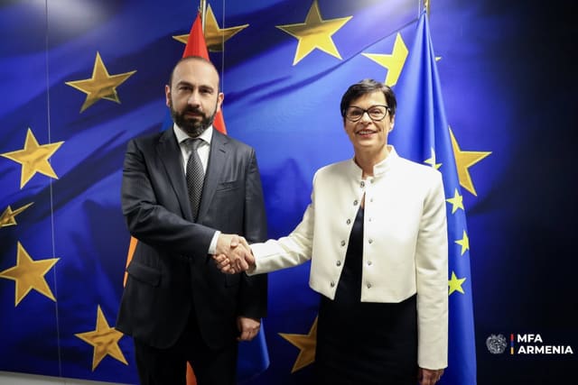 Ararat Mirzoyan Marta Kos ilə əməkdaşlığın dərinləşdirilməsi imkanlarını müzakirə edib