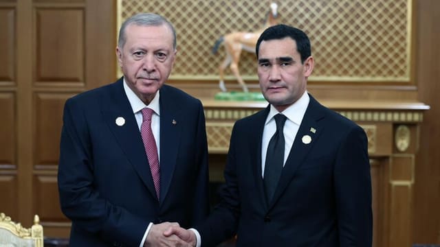 Türkiyə və Türkmənistan prezidentləri görüşüb