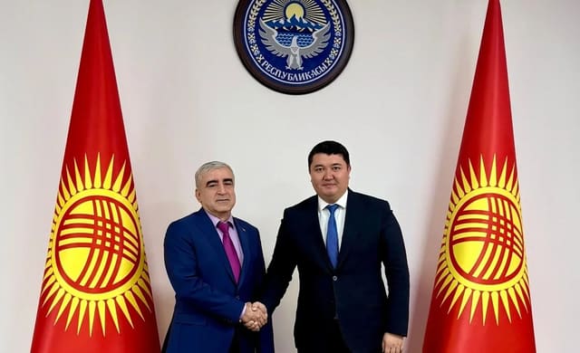 Qırğızıstan və Tacikistan baş konsulluqlarının açılmasını müzakirə ediblər