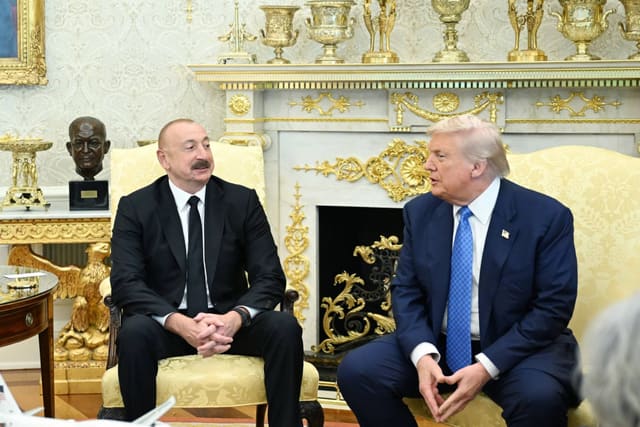 İlham Əliyev Trampa: Verdiyiniz töhfələr ən yüksək beynəlxalq tanınmaya tam layiqdir