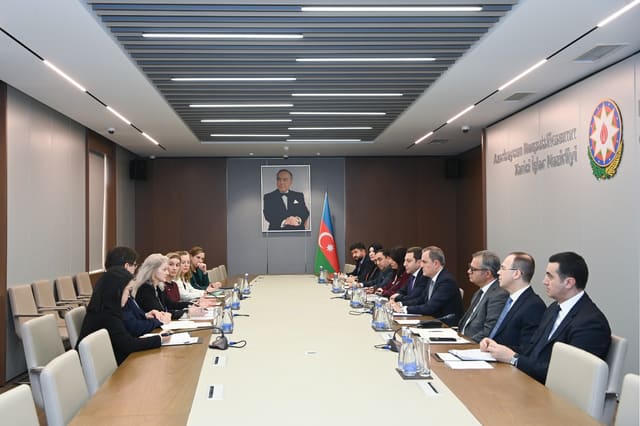 Ceyhun Bayramov ABŞ dövlət katibinin siyasi məsələlər üzrə müavini ilə görüşüb