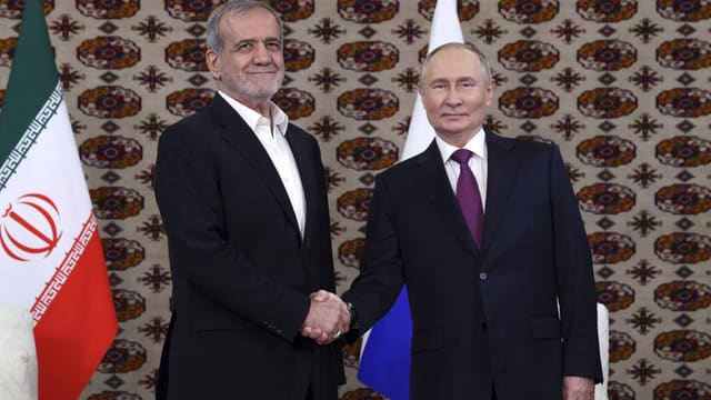 Putin və Pezeşkian arasında görüş keçirilib