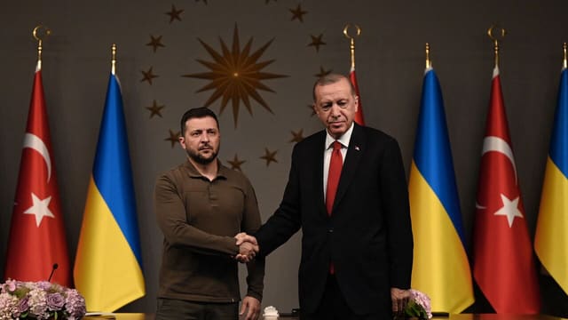 Zelenski sabah Türkiyəyə səfər edəcək
