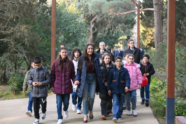 Leyla Əliyeva Mərkəzi Nəbatat bağında uşaqlar üçün təşkil olunan tədbirdə iştirak edib