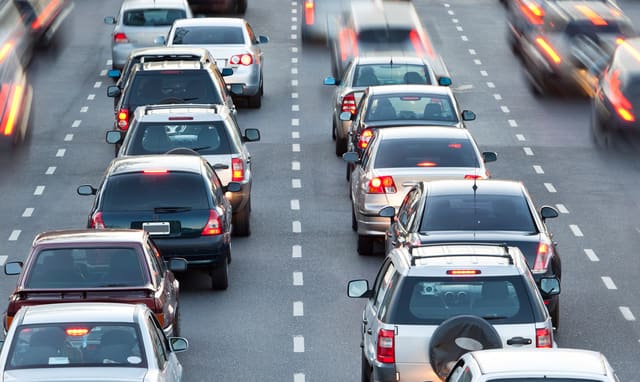 Tıxac müşahidə olunan yollar açıqlanıb
