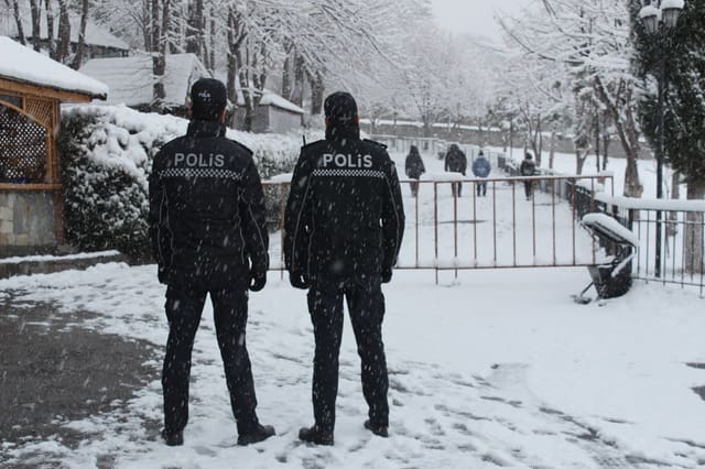 DİN əməkdaşları hava şəraiti ilə əlaqədar gücləndirilmiş rejimdə xidmət aparırlar