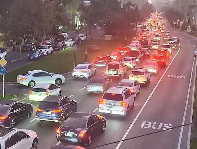 Bakıda hazırda sıxlıq müşahidə olunan yollar açıqlanıb 