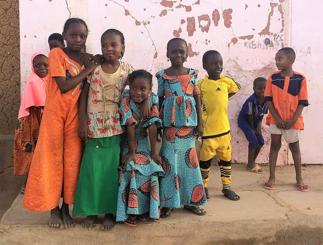 Nigeriyada  130 məktəbli girovluqdan azad edilib