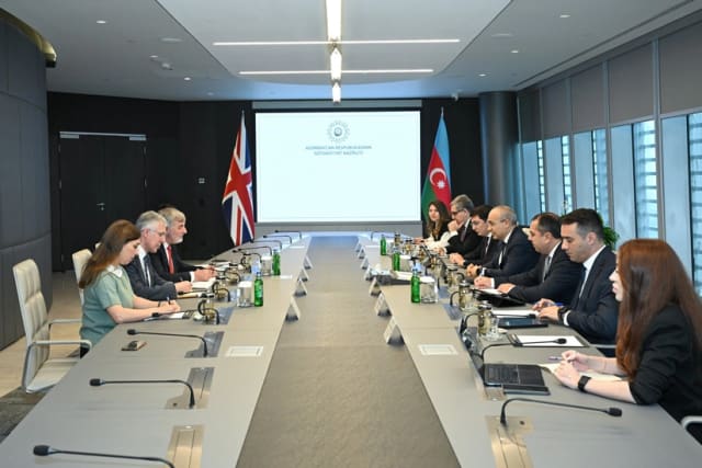 Azərbaycan Böyük Britaniya ilə iqtisadi əməkdaşlığı müzakirə edib