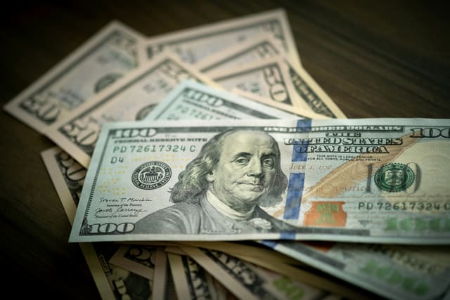 Azərbaycanın  xarici ticarət dövriyyəsinin həcmi 44 589,48 milyon ABŞ dolları təşkil edib