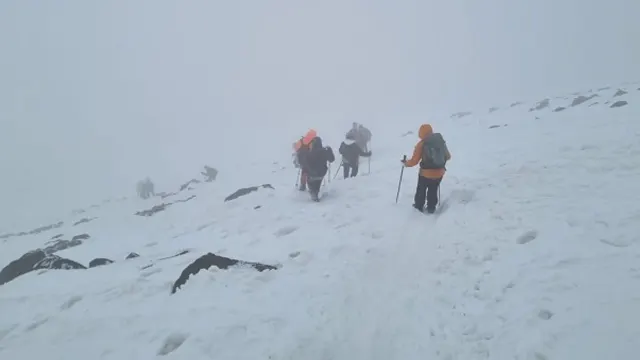 Qazaxıstanda dağda turist ölüb