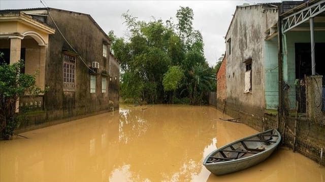 Vyetnamda daşqınlar 40-dan çox insanın həyatına son qoyub