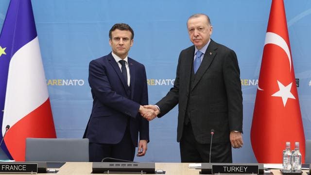Ərdoğan və Makron regional vəziyyəti müzakirə edib