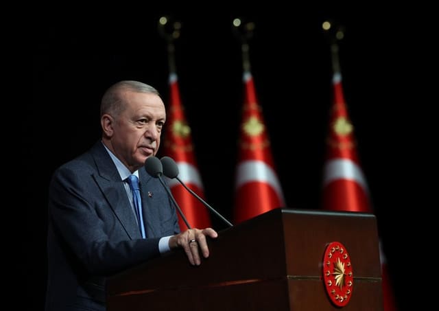 Ərdoğan Livan Prezidenti ilə telefon danışığı aparıb
