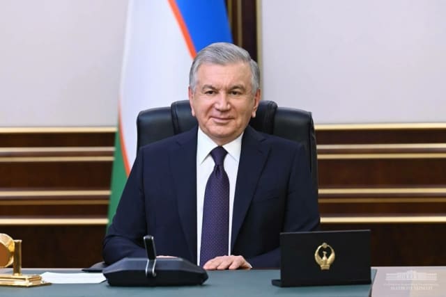 Mirziyoyev: Özbəkistan ilk peykini və kosmonavtını kosmosa göndərəcək
