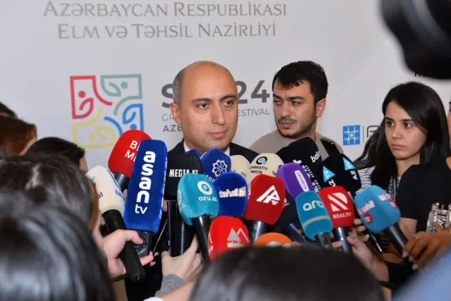 Nazir: “Müəllim maaşları orta əməkhaqqından iki dəfə yüksək olmalıdır”