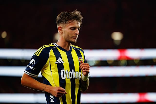 "Fənərbaxça"nın futbolçusu karyerasını Fransasa davam etdirə bilər 