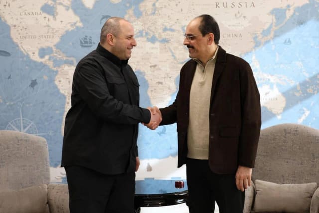 Rüstəm Umerov Türkiyədə MİT rəhbəri ilə görüşüb