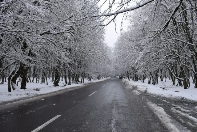 Dağlıq ərazilərdə 15-20° şaxta olacaq, yollar buz bağlayacaq