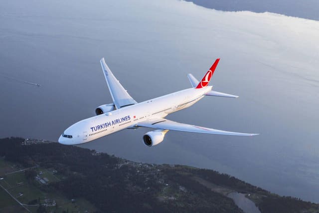 Türkiyə Venesuelaya uçuşları dayandırıb