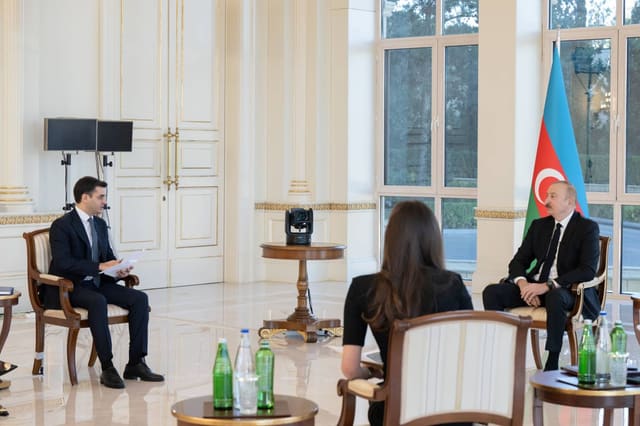 İlham Əliyev: Düşünürəm ki, quru sərhədlərin bağlı olmasının səbəbi anlaşılandır - VİDEO