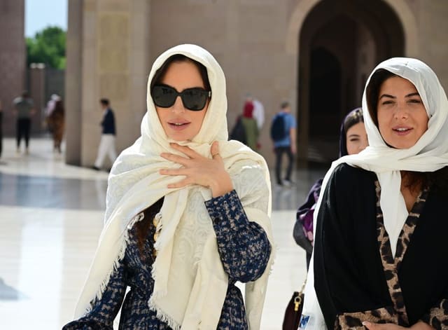 Leyla Əliyeva Maskatda Sultan Qabus Böyük Məscidini də ziyarət edib