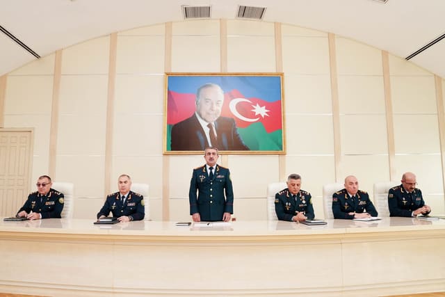 DSX-də 2025-ci ilin xidməti-döyüş fəaliyyətinin yekunlarına dair hesabat müşavirəsi keçirilib
