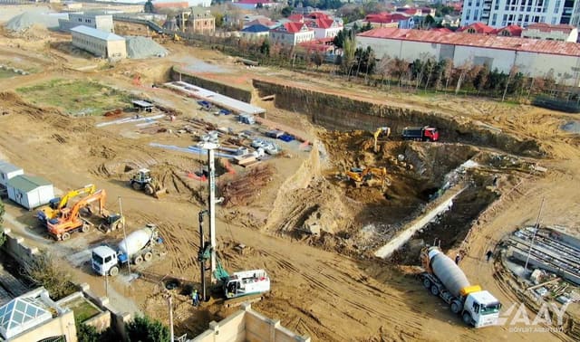 Paytaxtda yeni avtomobil və piyada tunellərinin tikintisinə başlanılıb